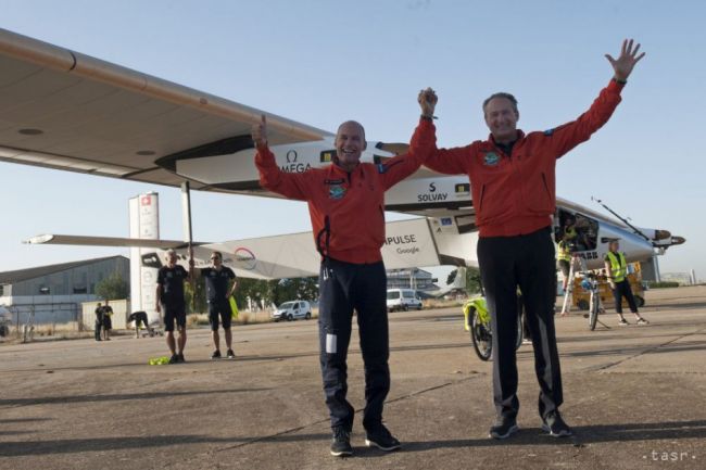 VIDEO: Lietadlo Solar Impulse 2 preletelo Atlantik, pristálo v Seville