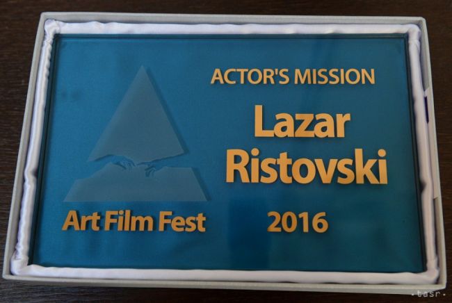 Lazar Ristovski osadil v centre Košíc plaketu Hercova misia