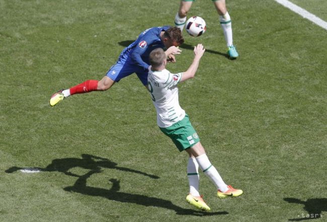 Francúzi porazili Írov 2:1 a postúpili do štvrťfinále