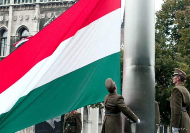 Maďarsko neplánuje vystúpiť z EÚ, vyhlásil minister  M. Varga