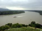 Na Dunaji sa veľa tovaru prepraví loďami, ktoré sú ekologické