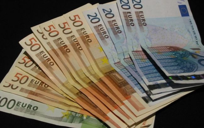 Expolicajta odsúdili za úplatok 500 eur