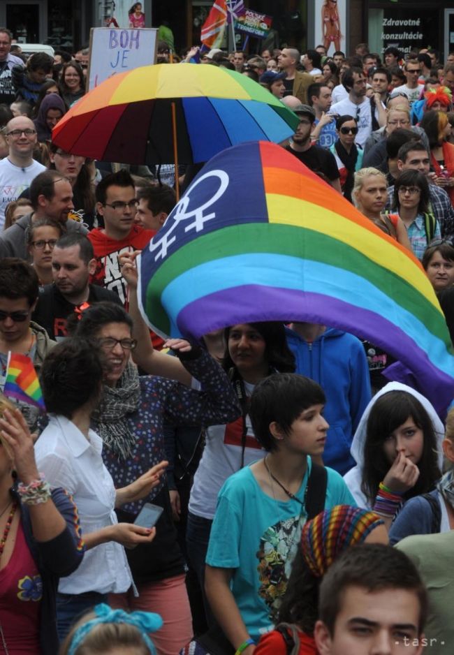 Sobotňajší pochod Budapest Pride podporili veľvyslanectvá 29 štátov