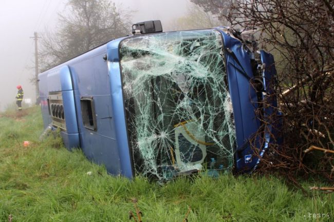Pri Dortmunde havaroval český autobus; hlásia zranených