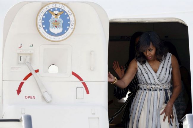 Michelle Obamová v sprievode dcér pricestovala do Španielska