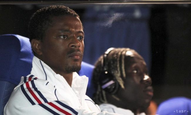 Evra bude Francúzom k dispozícii napriek zraneniu ľavej ruky