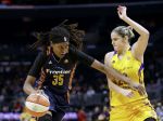 Basketbalistky Los Angeles Sparks vyhrali nad Atlantou 84:75.