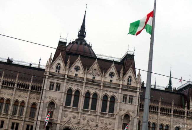 Hovorca maďarskej vlády: Máme problém s inštitúciami EÚ, nie s Európou