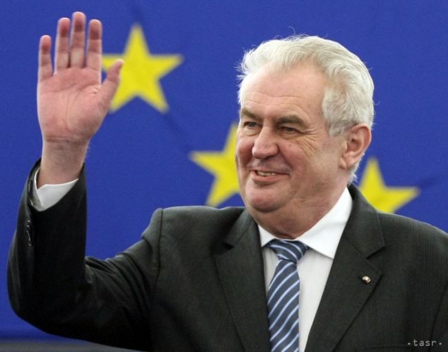 Zeman je za referendá o vystúpení z EÚ a NATO, ale hlasoval by proti