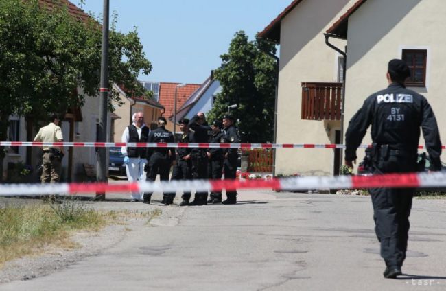 Nemeckí kriminalisti vyšetrujú trojnásobnú vraždu v okolí Ravensburgu