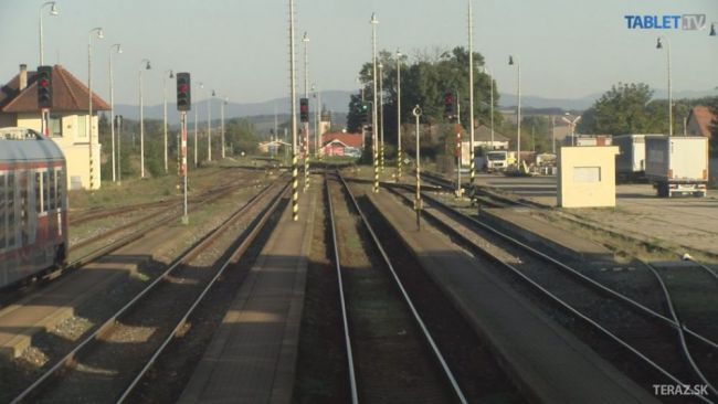 Železnice začali s obnovou koľajového lôžka v stanici Lužianky