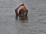 Záplavy v povodí rieky Jang-c’-ťiang si vyžiadali viac ako 180 životov