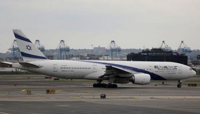 BOMBOVÝ POPLACH: Izraelské lietadlo bezpečne pristálo v Tel Avive