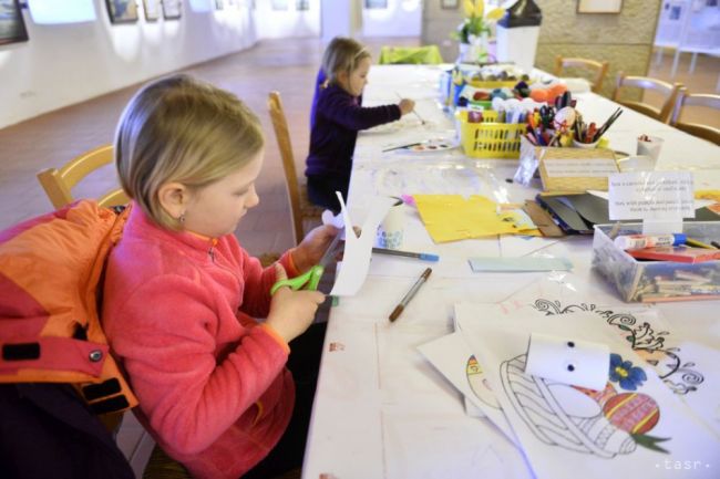 Prievidzi sa deti v tvorivých dielňach zoznámia s mnohými osobnosťami