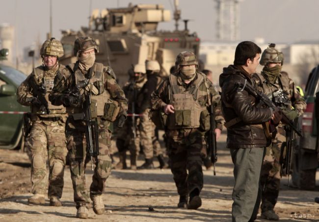 Obama: Najmenej do konca roka zostane v Afganistane 8400 vojakov