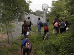 Maďarsko odsúva ilegálnych migrantov do Srbska