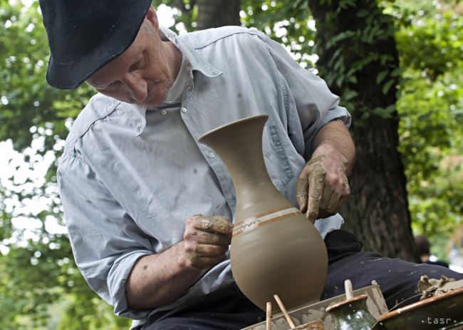 Kežmarský festival ľudového remesla venujú hrnčiarom a kníhtlačiarom