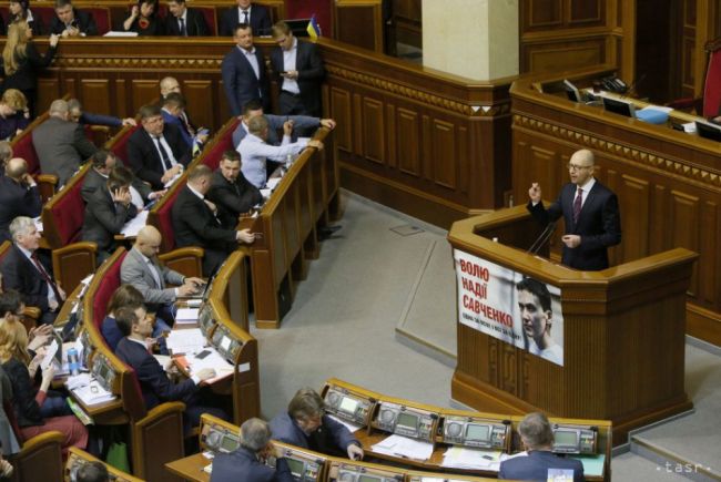 Poslanci ukrajinskej opozície vyhlásili štrajk posediačky