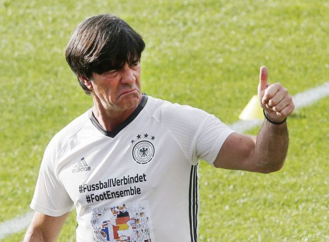 Šéf nemeckého zväzu chce, aby Löw pokračoval pri reprezentácii