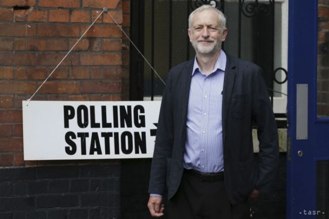 Labouristická poslankyňa chce nahradiť na čele strany Jeremyho Corbyna
