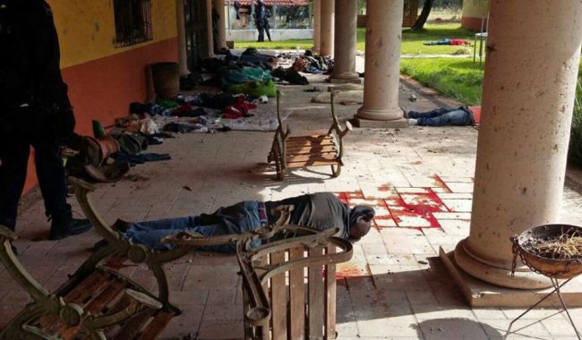 Ozbrojení muži zabili v Mexiku 14 ľudí, vrátane neplnoletých osôb