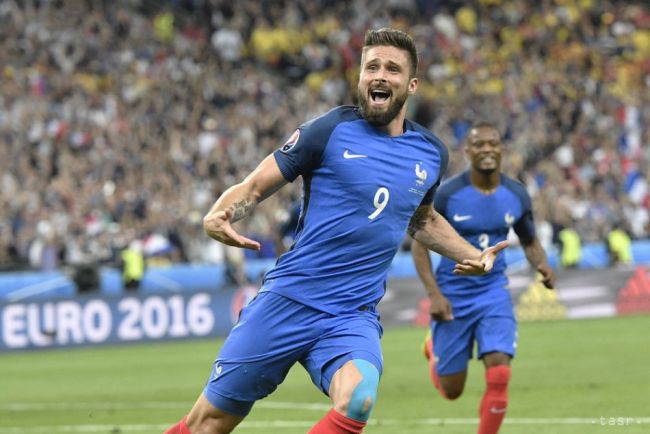 Giroud si v prípade triumfu prefarbí bradu na francúzsku trikolóru