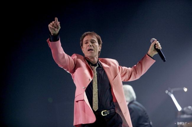 Sir Cliff Richard zažaluje BBC a políciu za narušenie súkromia