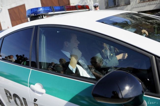 Polícia pátra po mužovi, ktorý mal kradnúť na terase v Bratislave