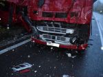 Náraz do odstaveného návesu na D1 neprežil 59-ročný poľský kamionista