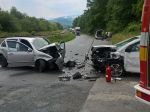 FOTO: Nehodu v Párnici neprežil vodič jedného auta