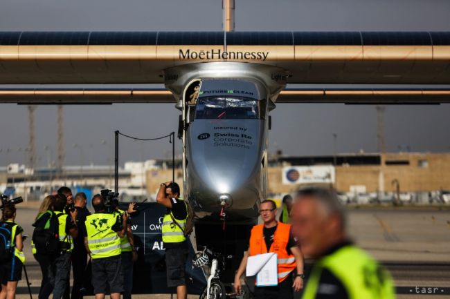 Švajčiarske olárne lietadlo pristálo v Káhire
