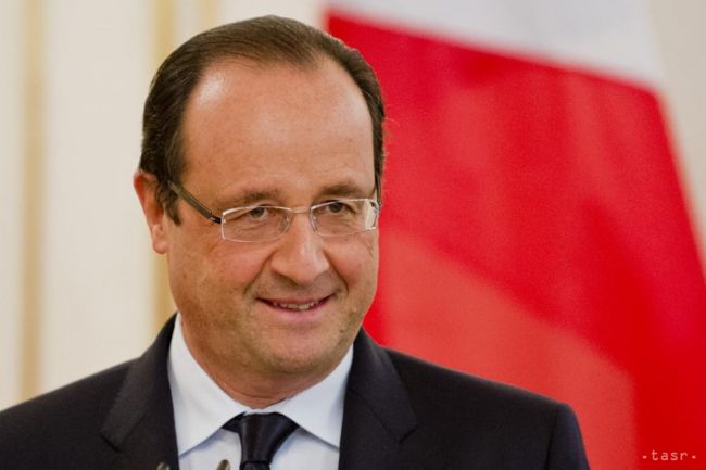 Kaderník francúzskeho prezidenta mesačne zarába 10 tisíc eur