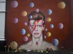 V novembri vydražia súkromnú zbierku umenia Davida Bowieho