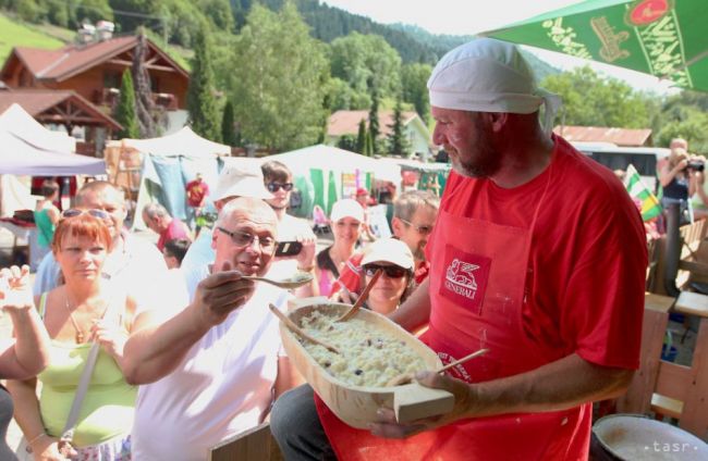 O majstrov vo varení halušiek v Tureckej bude súťažiť asi 20 družstiev