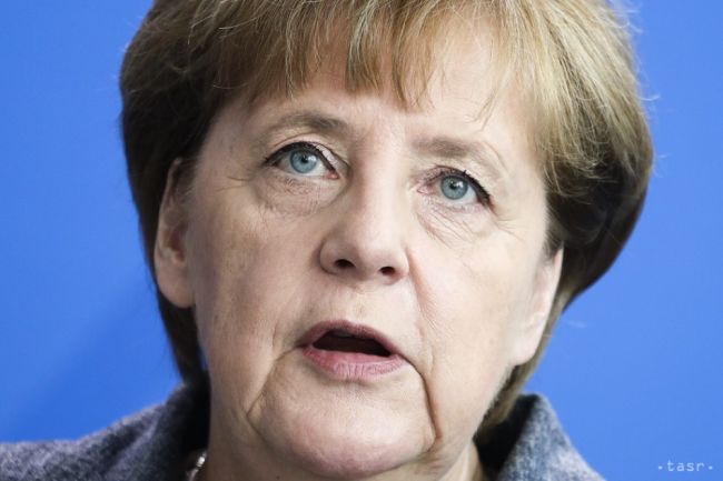 Merkelová odsúdila pokus o prevrat v Turecku