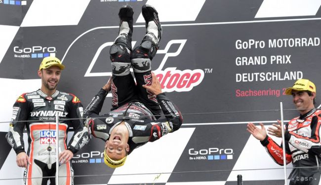 V kategórii Moto2 zvíťazil na Veľkej cene Nemecka Francúz Johann Zarco