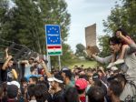 Maďarsko: V utečeneckom tábore sa pobilo vyše 200 migrantov