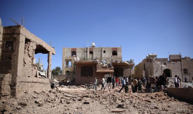 V Jemene pri samovražednom útoku zahynulo deväť vojakov