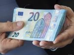 Dôchodkyňu pripravil podvodník vydávajúci sa za jej vnuka o 700 eur
