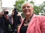 Eagleová odstúpila zo súboja o post šéfa labouristov, podporila Smitha
