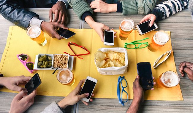 Jak smartfony wpływają na nasze życie i zdrowie