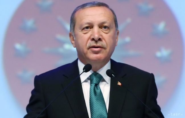 Erdogan schváli trest smrti a vyhlásil trojmesačný výnimočný stav