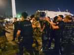Zatkli troch vojakov v súvislosti s útokom na hotel s Erdoganom