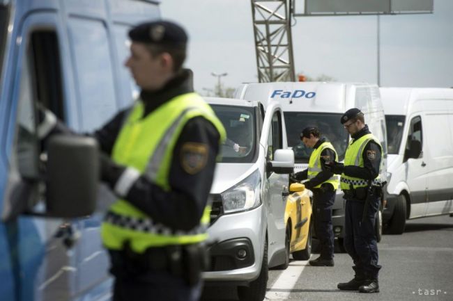 Rakúsko je pripravené na možné zavedenie kontrol v priesmyku