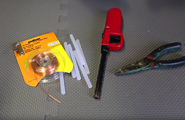 Video: Ako si vyrobiť lepiacu pištoľ zo zapaľovača