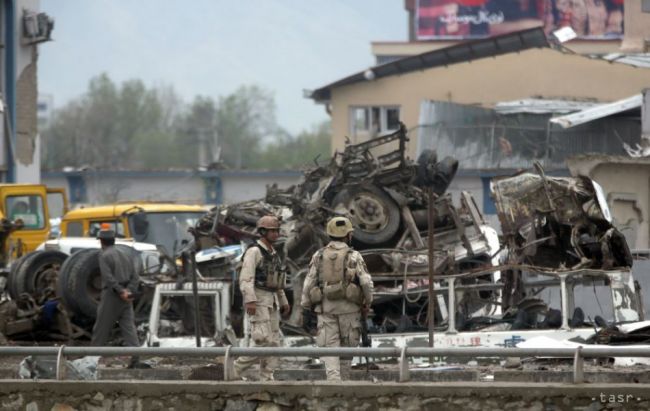 V Kábule zabíjal Islamský štát: Po výbuchu 80 mŕtvych