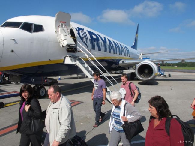 Zisk Ryanairu v 1. kvartáli vzrástol, ovplyvniť ho môže Brexit