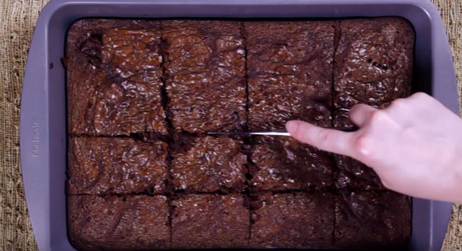 Video: Brownies z troch surovín