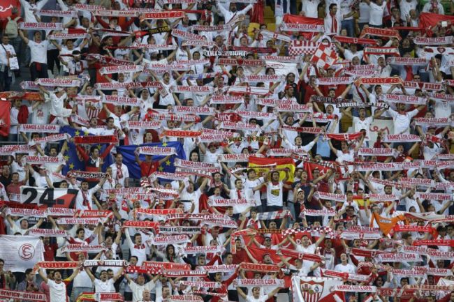 Liverpool a FC Sevilla dostali za výtržnosti fanúšikov pokuty od UEFA