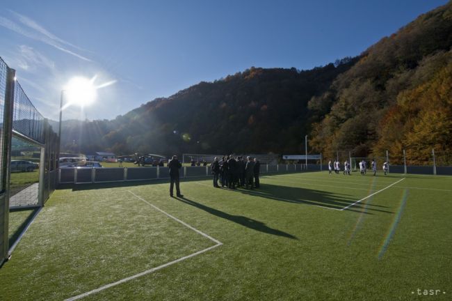 Viacúčelové ihrisko v Štôle po problémoch s výstavbou čoskoro otvoria